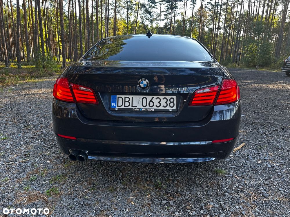 BMW Seria 5 528i - 11