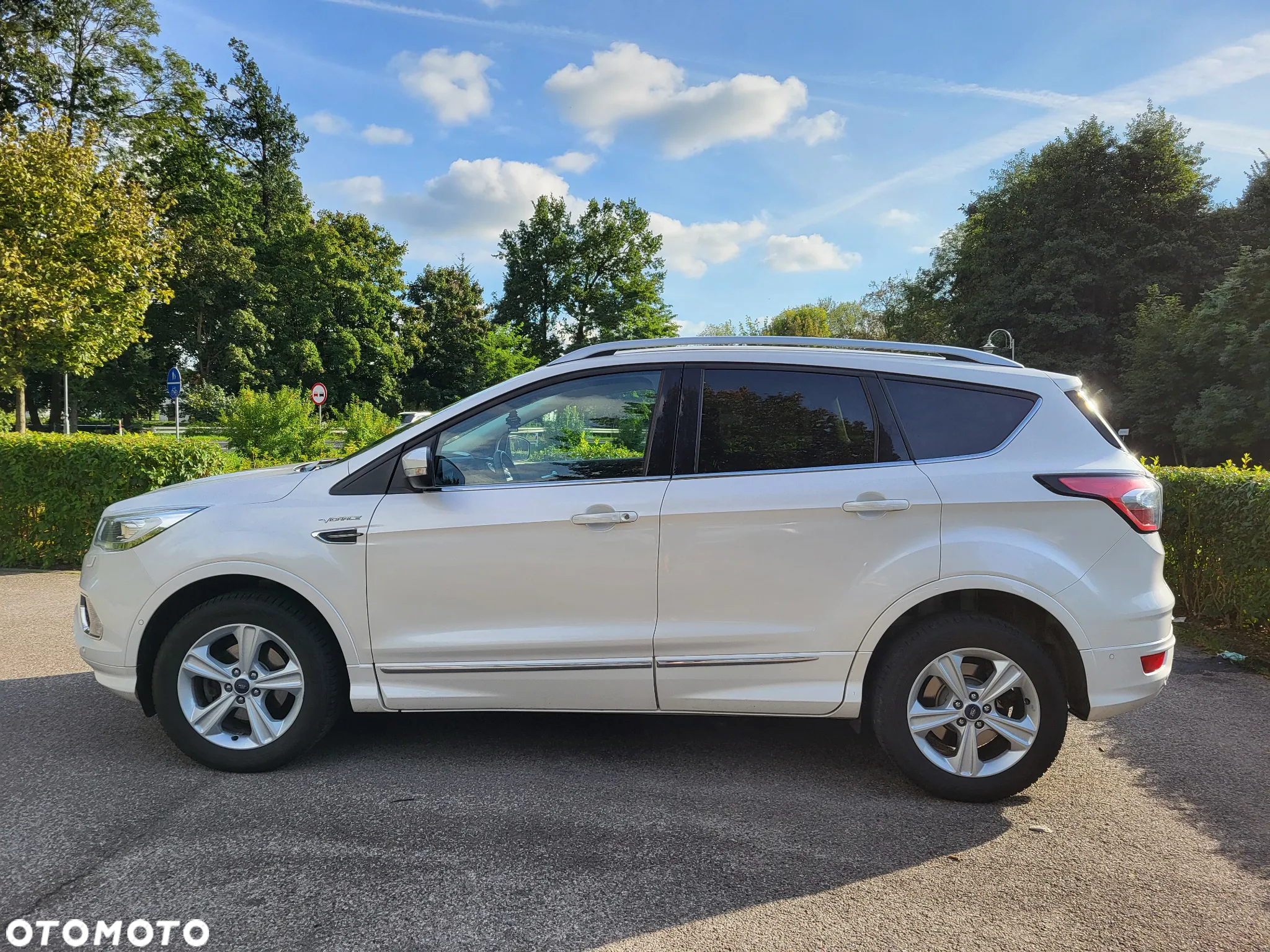 Ford Kuga Vignale 1.5 EcoBoost FWD - 3