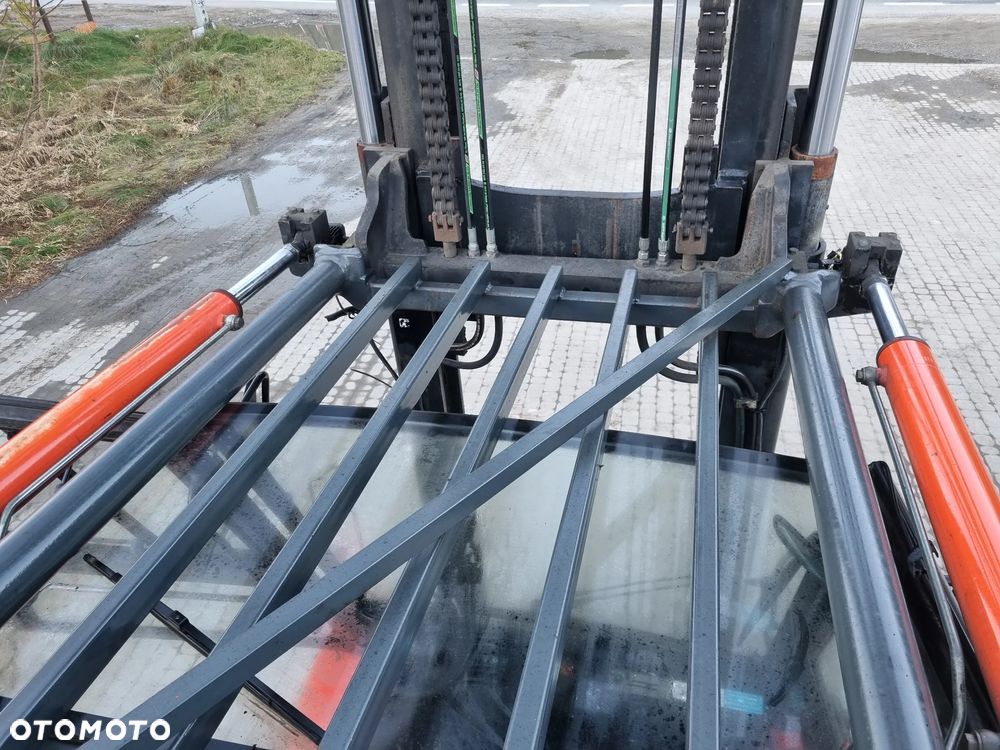 Linde H60D Wózek Widłowy 6 ton Udzwig. Silnik DEUTZ Turbo 6 cylindrów. 2x Posuw wideł Hydr. niski przebieg 6326h. Import Norwegia! Zero luzów i wycieków Jazda Hydrostatic. Stan Perfekcyjny! DIESEL - 17