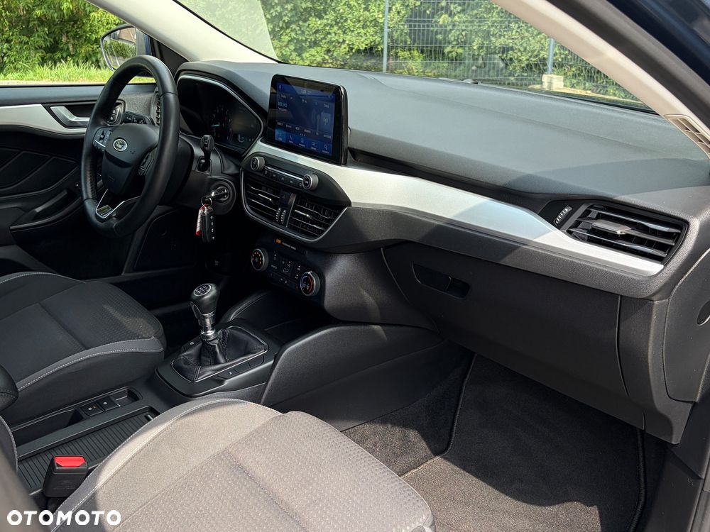 Ford Focus 1.0 EcoBoost Trend - 10