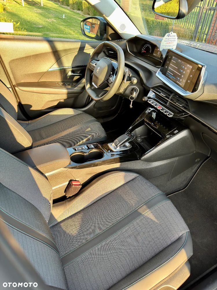 Peugeot 2008 1.2 PureTech Allure S&S EAT8 - 12