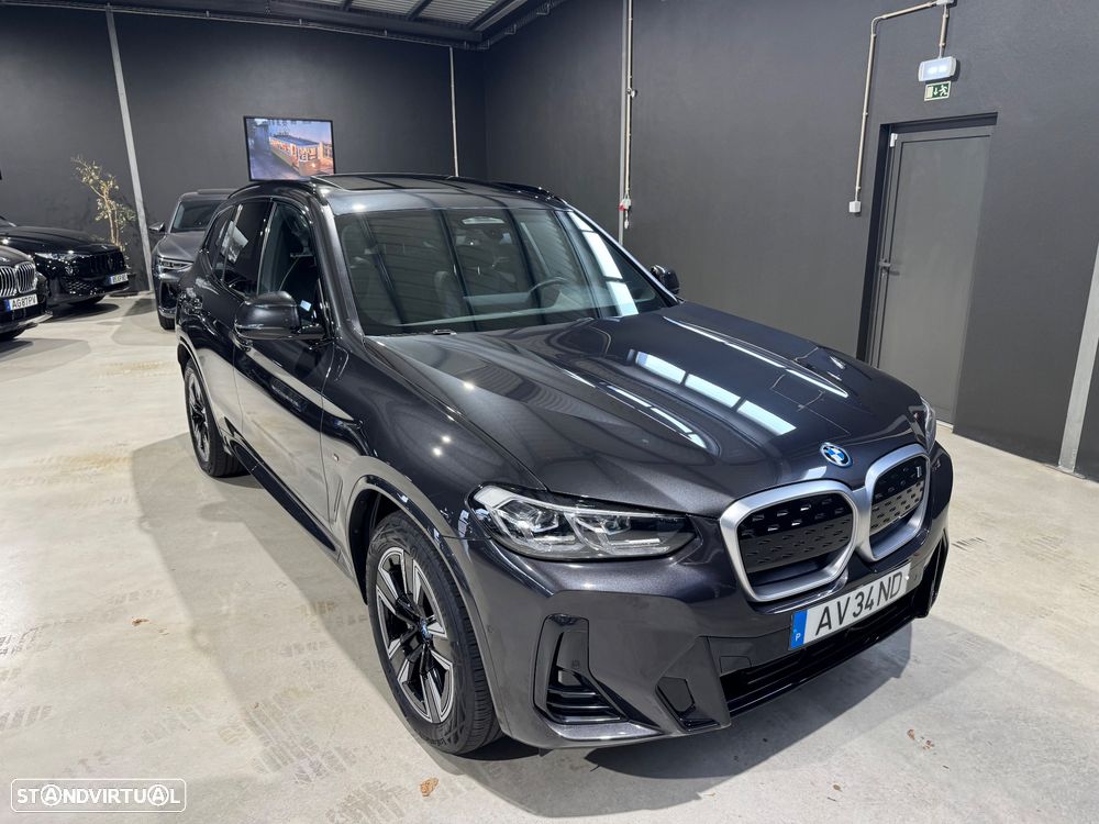 BMW iX3 M Sport Impressive - 16