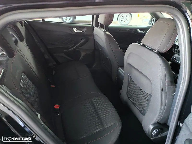 Ford Focus SW 1.5 TDCi EcoBlue ST-Line - 13