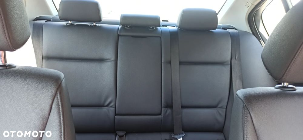 BMW Seria 3 320d - 28