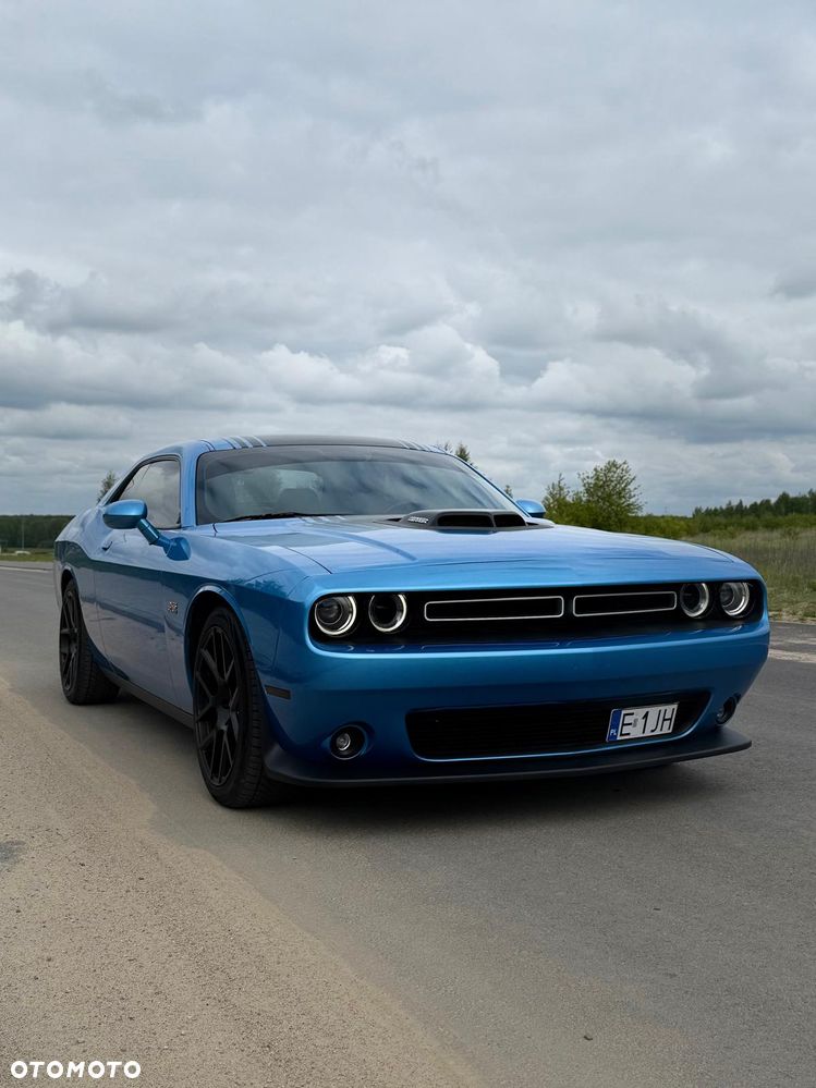 Dodge Challenger - 5