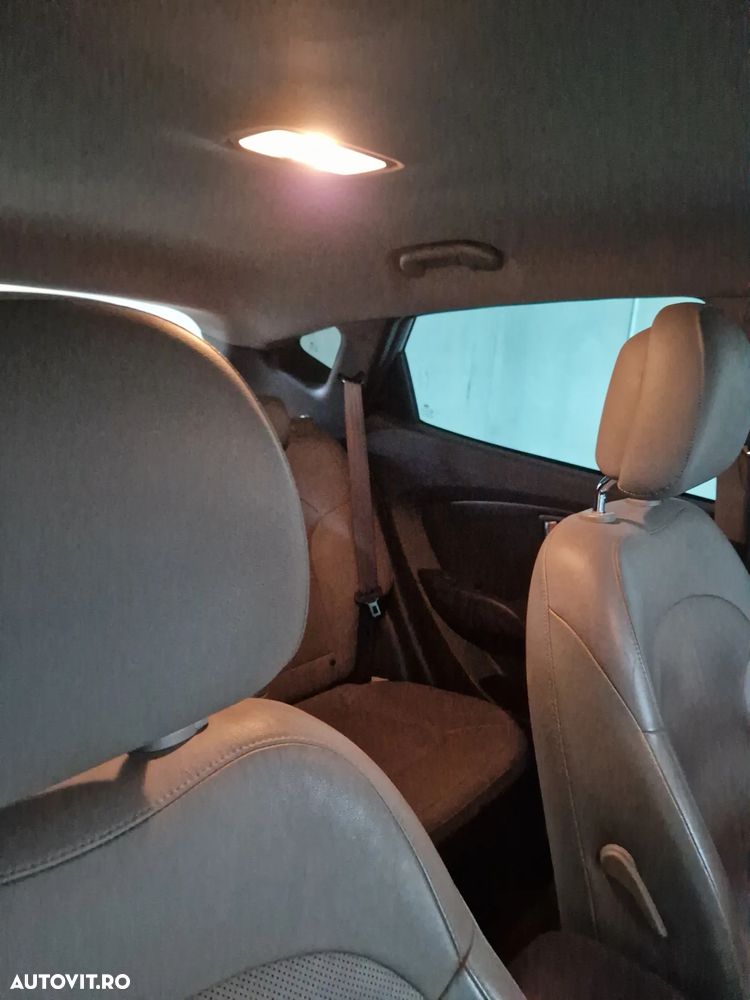 Hyundai ix35 - 11