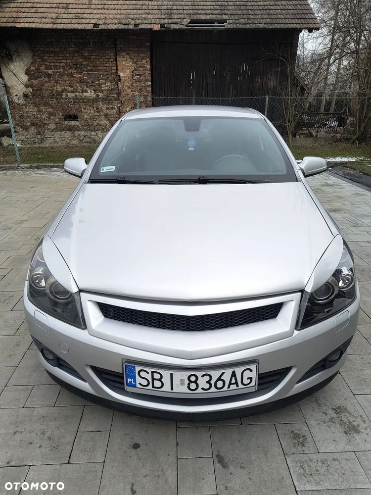 Opel Astra 1.8 Sport - 1