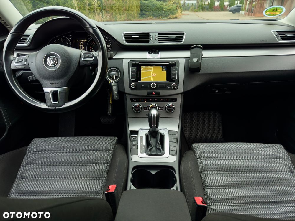 Volkswagen Passat 2.0 TDI DSG BlueMotion Technology Highline - 13