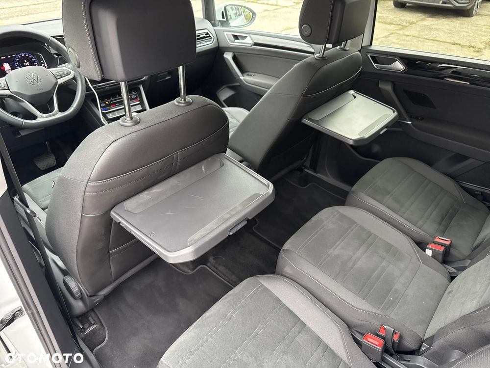 Volkswagen Touran - 29