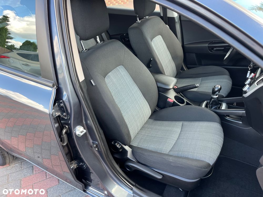 Kia Ceed 1.4 CVVT Attract - 26