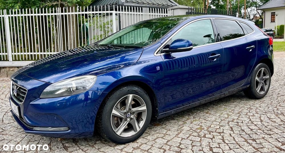 Volvo V40 D4 Drive-E Ocean Race - 17