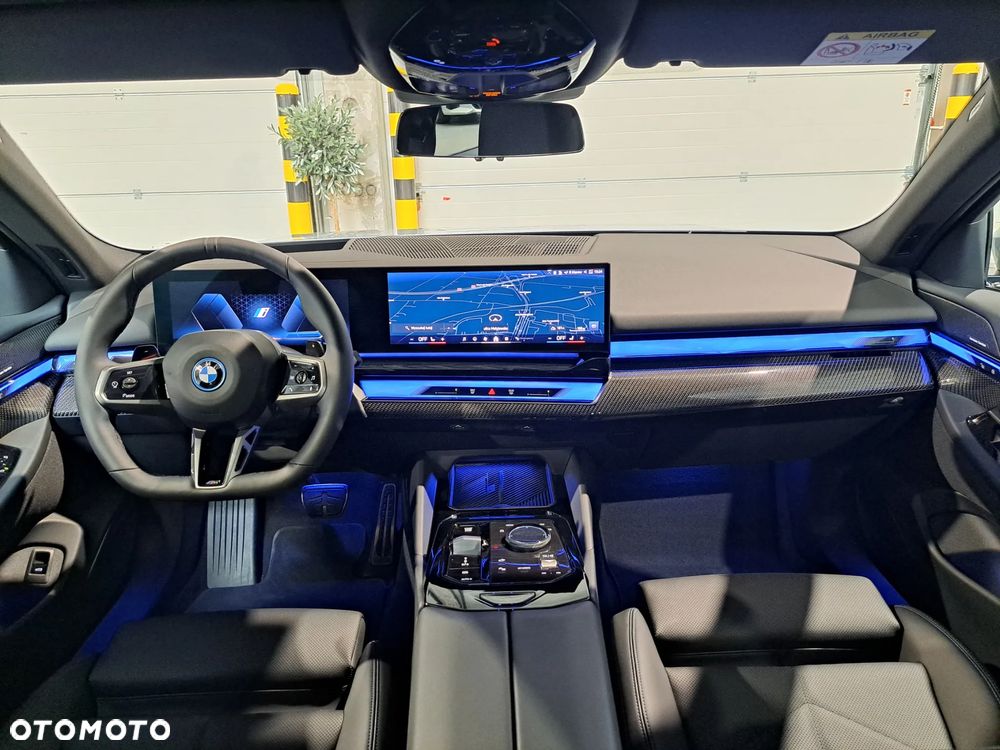 BMW Seria 5 530e xDrive PHEV M Sport - 12