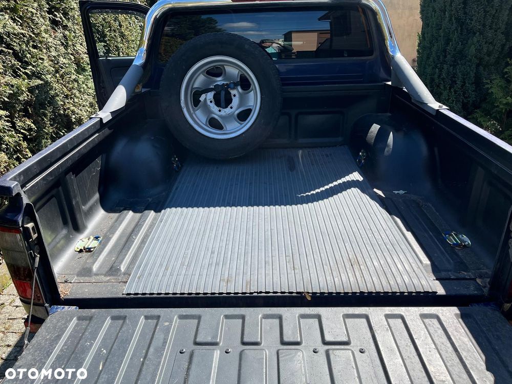 Toyota Hilux 4WD SR5 - 11