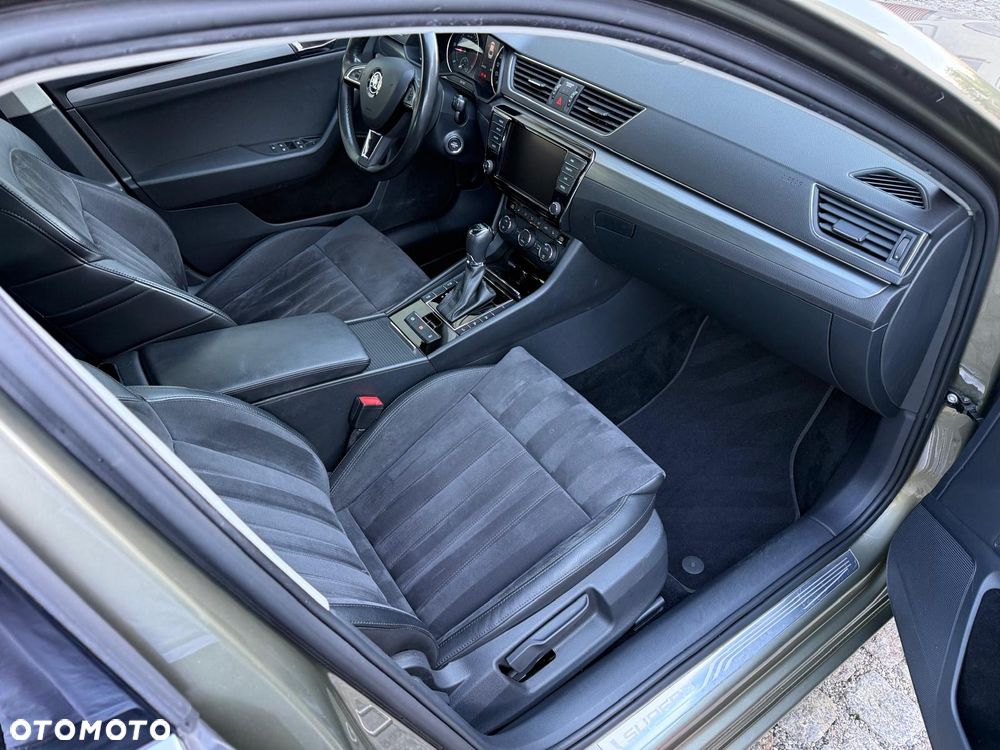 Skoda Superb 2.0 TDI DSG Premium Edition - 10
