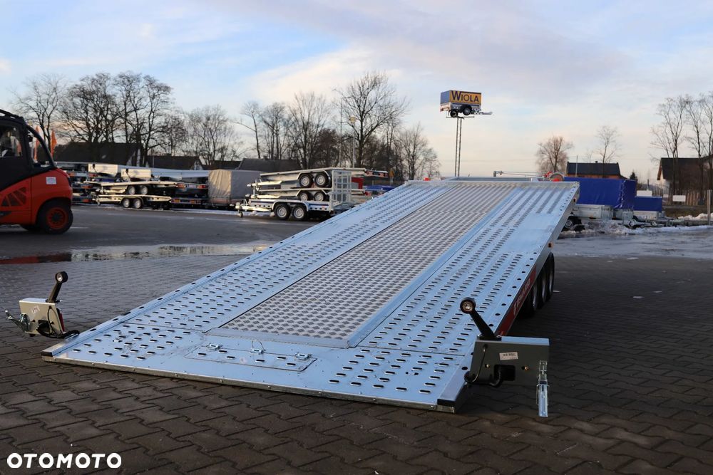 TEMARED /MARTZ CARKEEPER 5820/3 3,5T 580x207cm, Uchylna hydraulicznie , Wypełnienie sklejka+blachy alu, 3 osie, DMC 3500kg ,koła 10 - 20