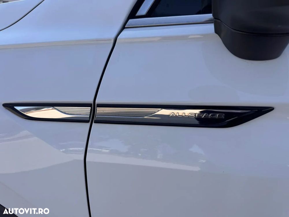 Volkswagen Tiguan - 24