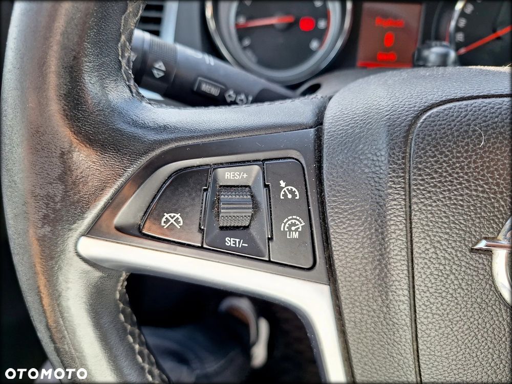 Opel Astra 1.4 T Cosmo - 18