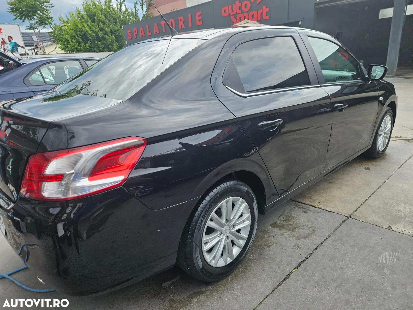 Peugeot 301 1.6 VTi Allure - 2