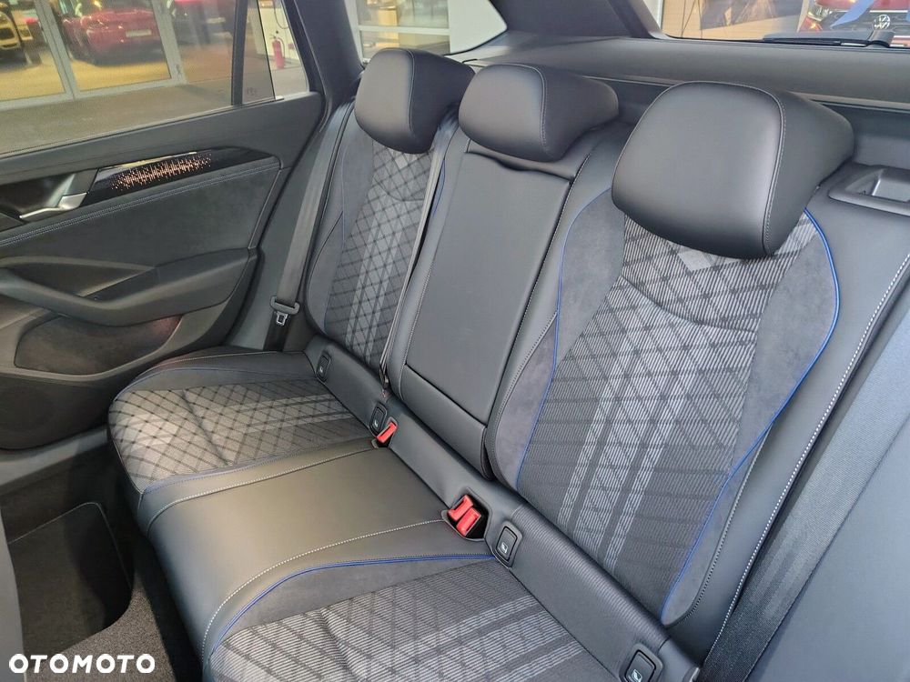 Volkswagen Passat - 25