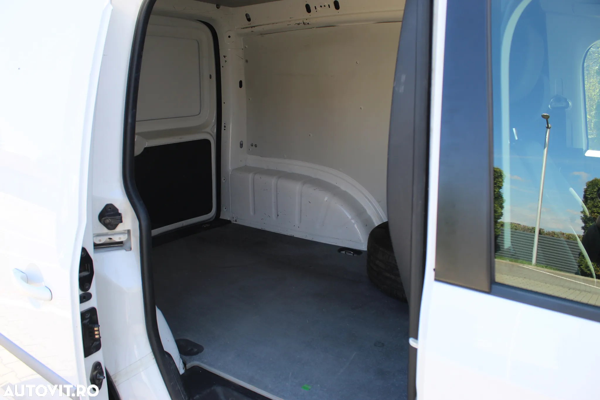 Volkswagen CADDY - 24