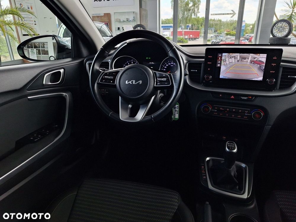 Kia Ceed 1.5 T-GDI M - 22