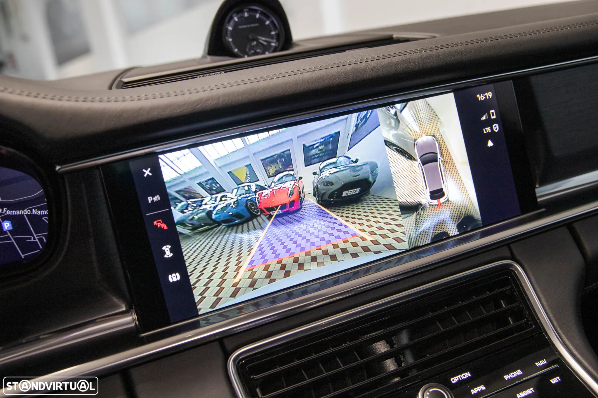 Porsche Panamera Sport Turismo 4 E-Hybrid - 23