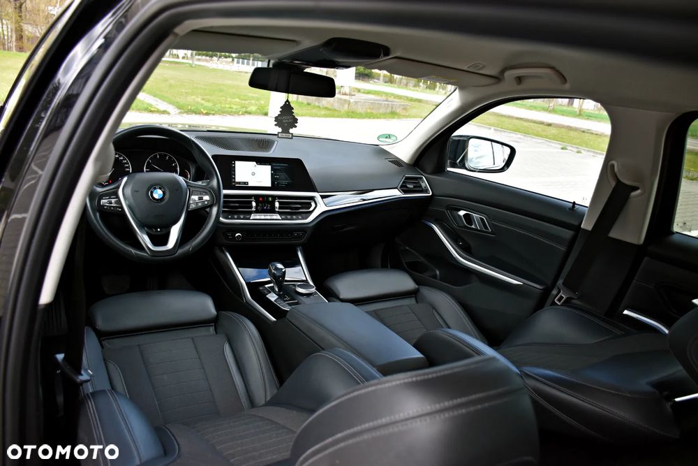 BMW Seria 3 320d Edition M Sport Shadow - 37