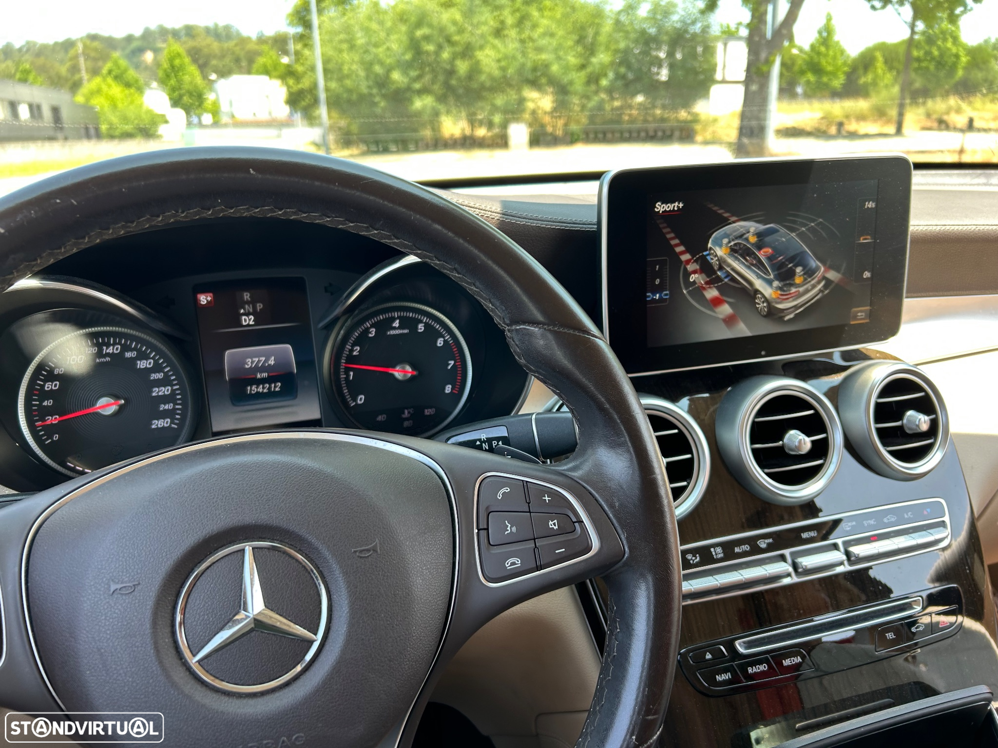 Mercedes-Benz GLC 250 Coupe 4Matic 9G-TRONIC AMG Line - 27