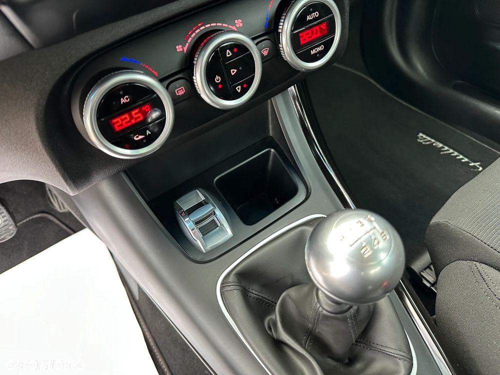 Alfa Romeo Giulietta 1.4 TB 16V Multiair Collezione - 25