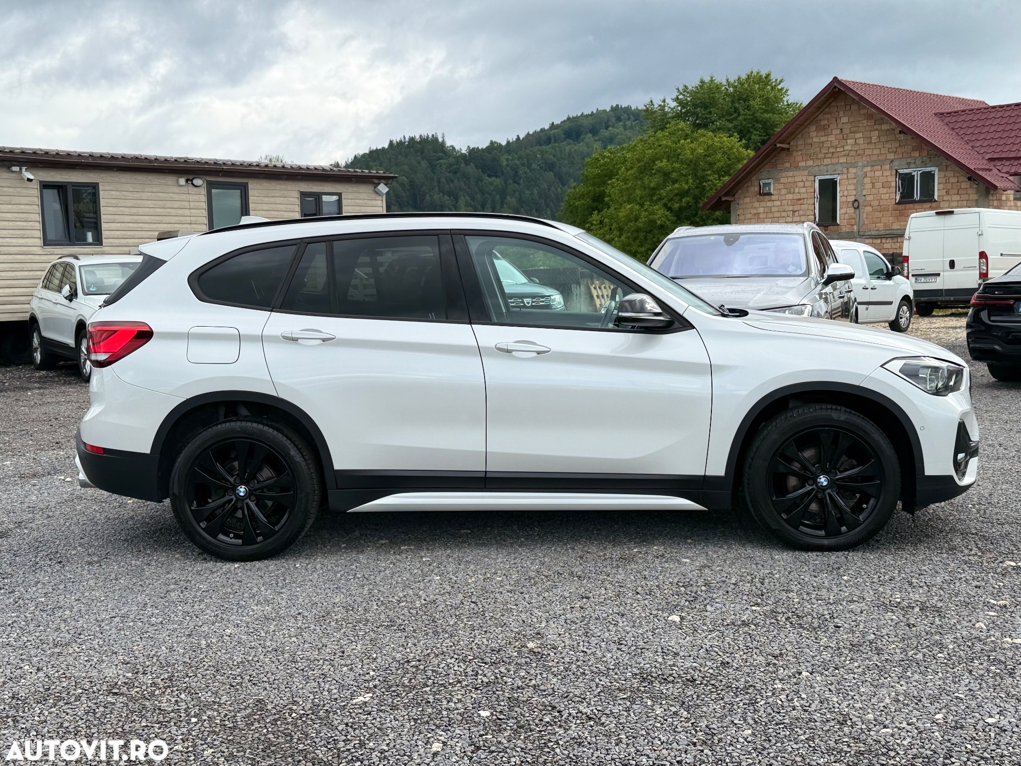 BMW X1 xDrive18d Aut. Sport Line - 7