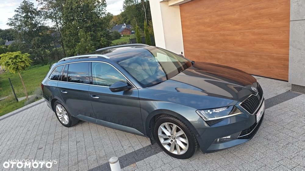 Skoda Superb 2.0 TDI DSG Premium Edition - 25