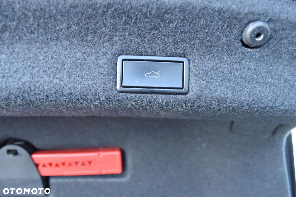 Volkswagen Passat - 38