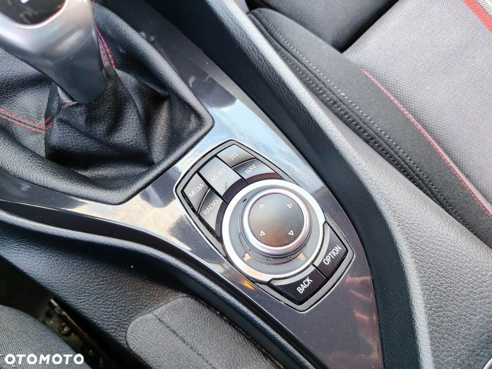 BMW X1 sDrive16d Sport Line - 31