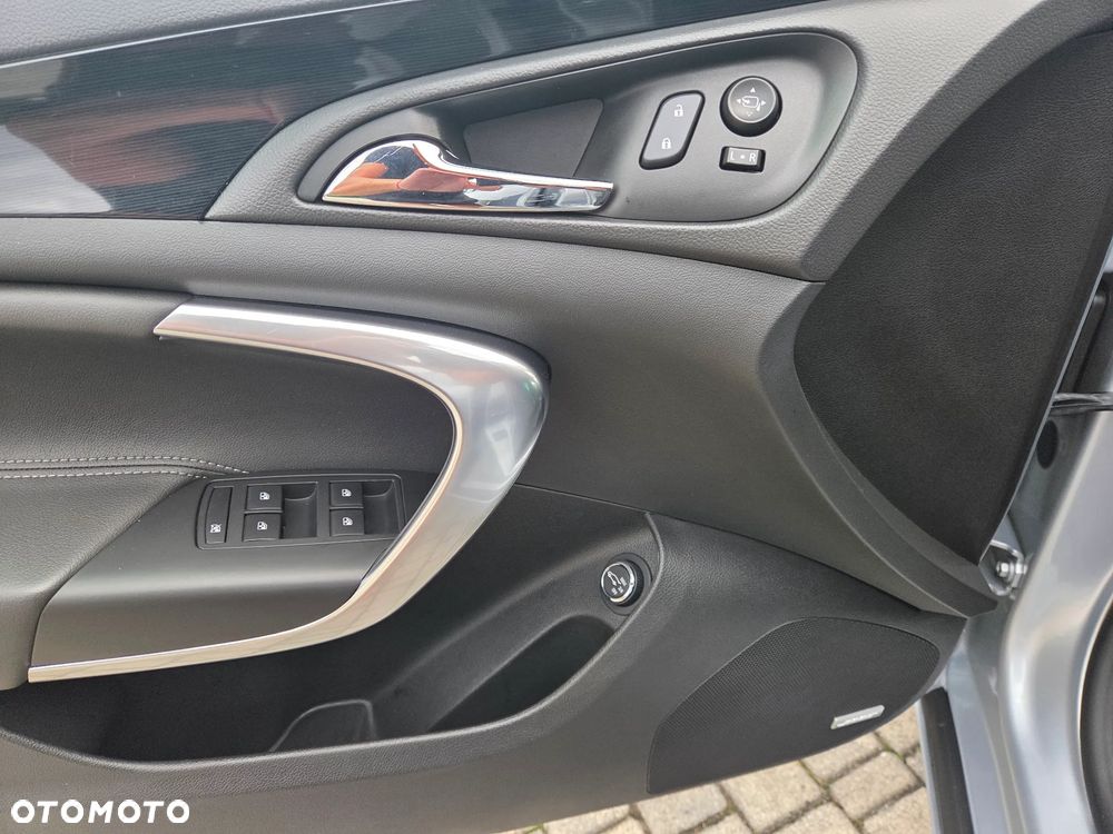 Opel Insignia 2.0 CDTI 4x4 ecoFLEX Start/Stop Business Innovation - 19