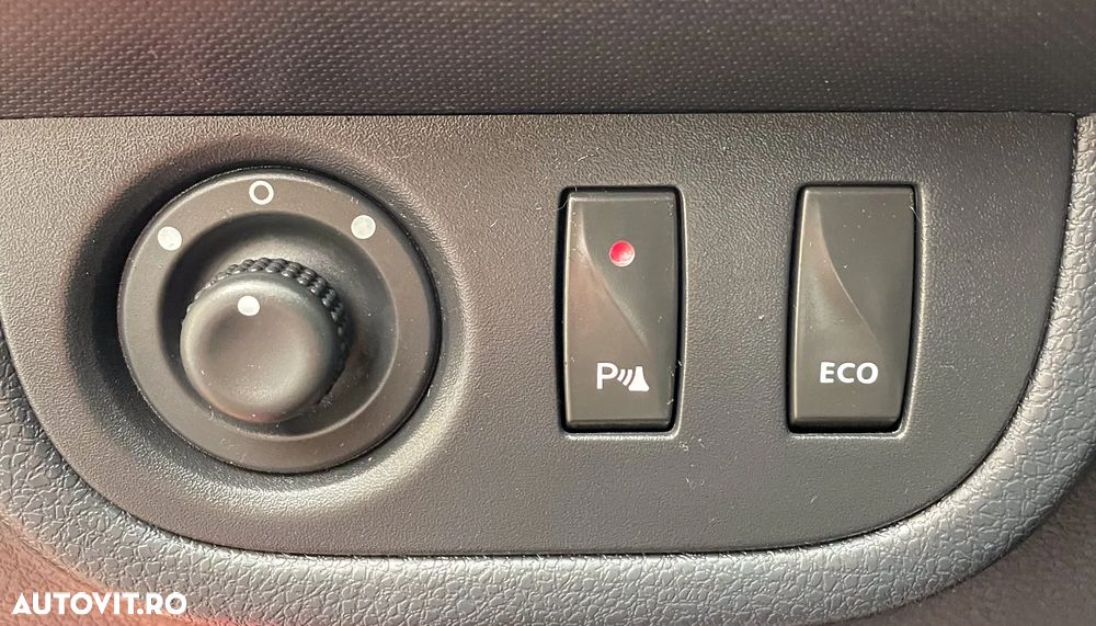 Dacia Sandero 1.5 90CP Stepway - 14