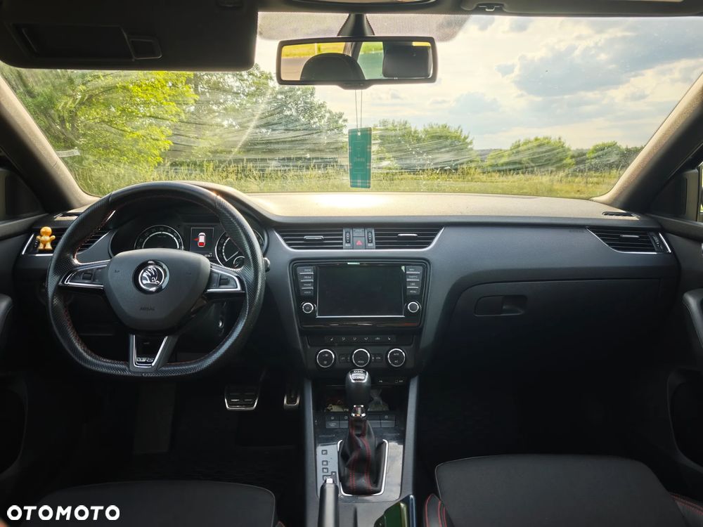Skoda Octavia 2.0 TDI RS DSG - 17