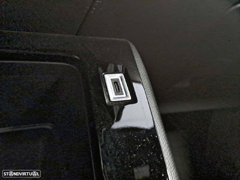 Peugeot 2008 1.2 PureTech Style - 23