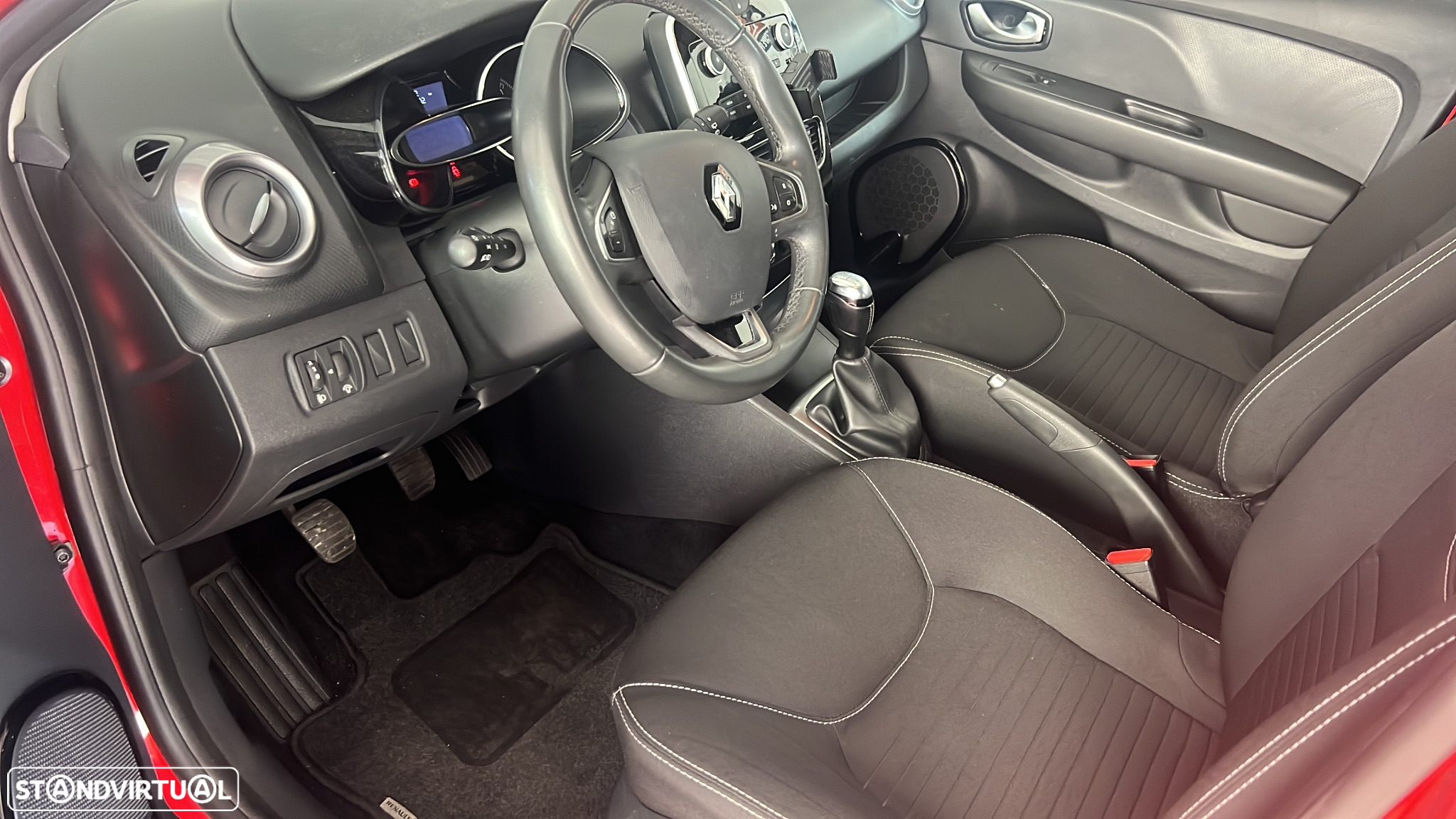 Renault Clio 1.2 16V Confort - 14