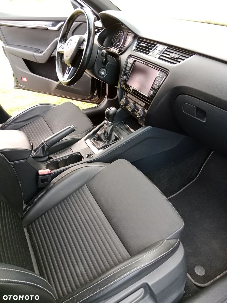 Skoda Octavia 2.0 TDI RS - 34