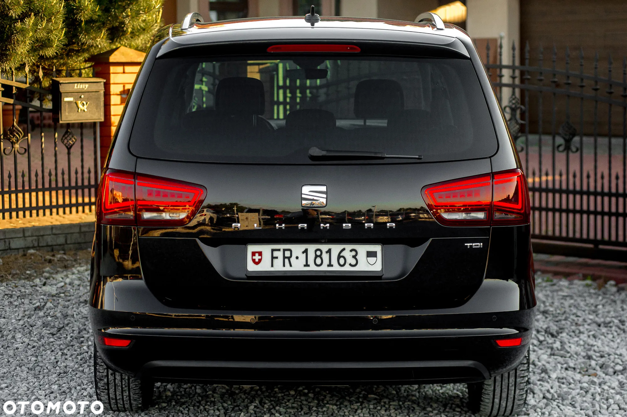 Seat Alhambra 2.0 TDI Reference DSG - 11