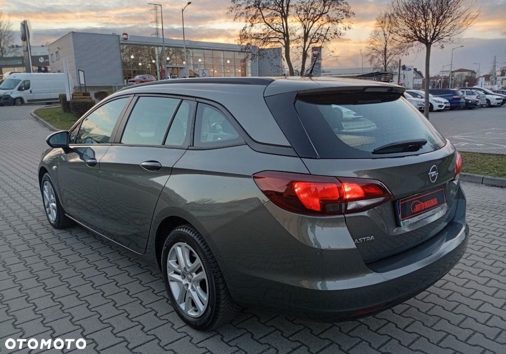 Opel Astra - 10