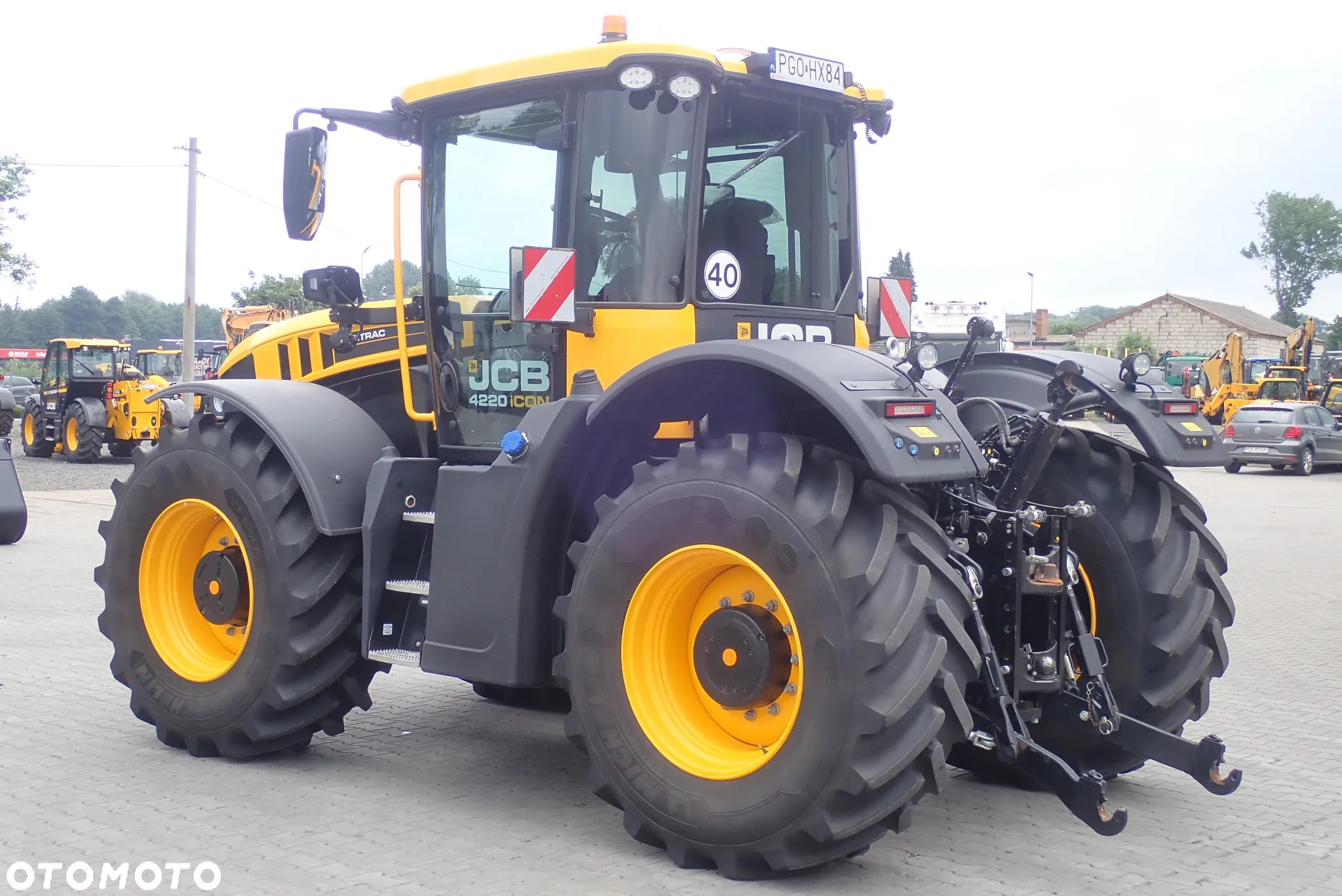 JCB FASTRAC 4220 iCON - 3