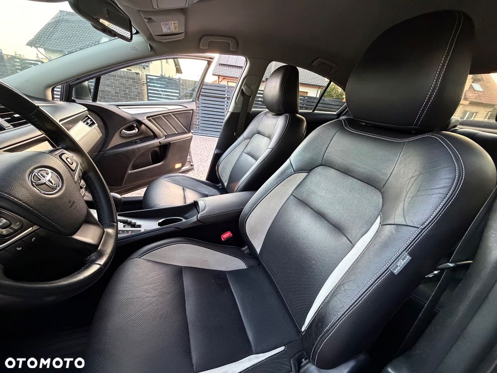 Toyota Avensis 2.0 Prestige MS - 10