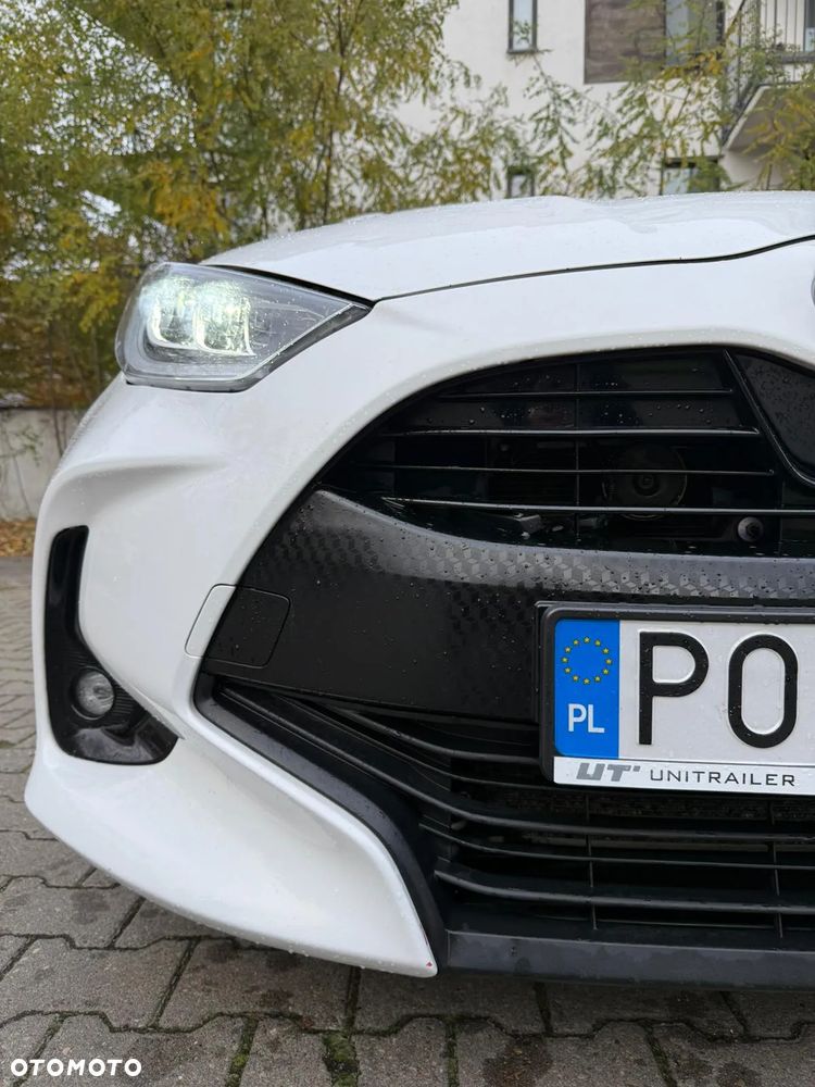 Toyota Yaris ver-hybrid-1-5-comfort - 4