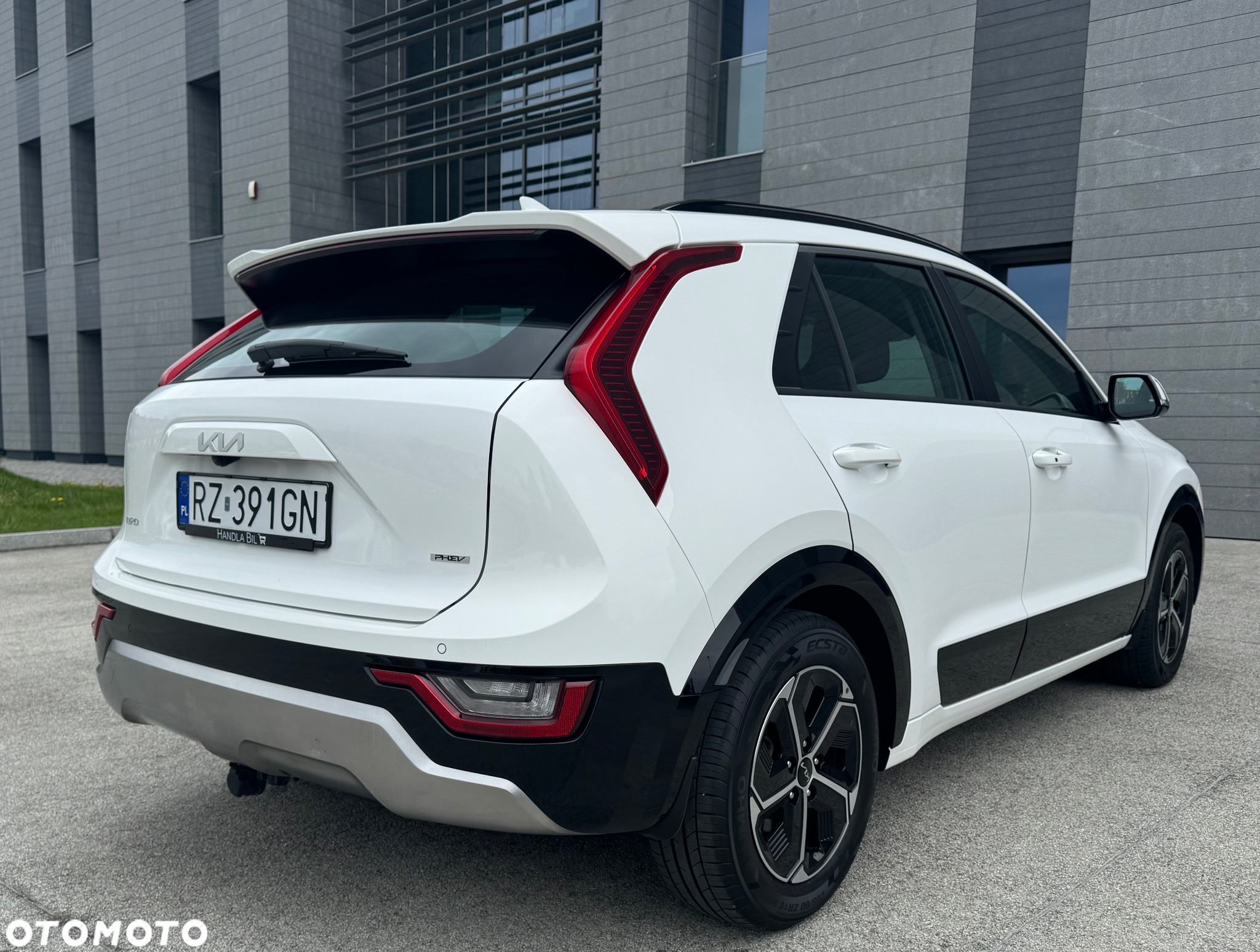 Kia Niro 1.6 GDI Plug-in Hybrid L Business Line - 10