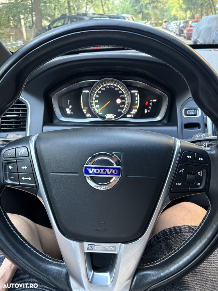 Volvo XC 60 - 6