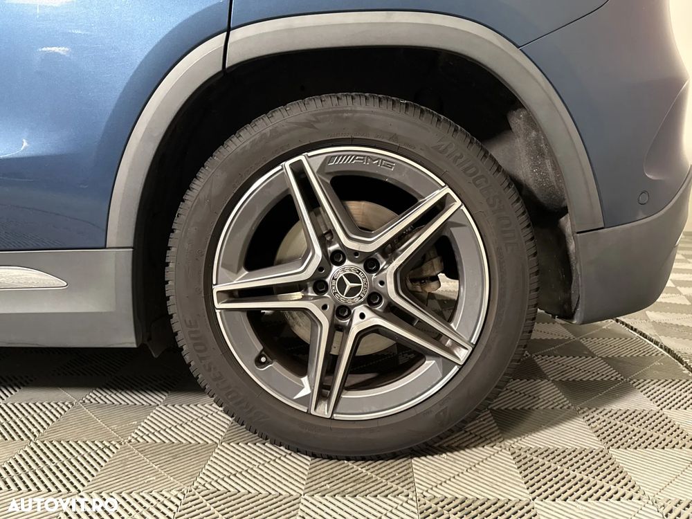 Mercedes-Benz GLA - 14