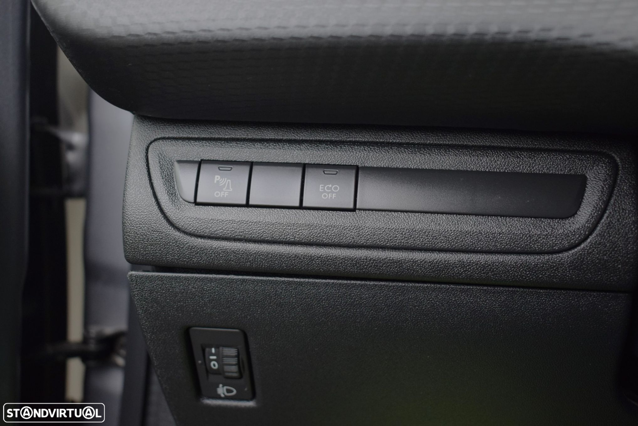 Peugeot 2008 PureTech 110 Style - 16