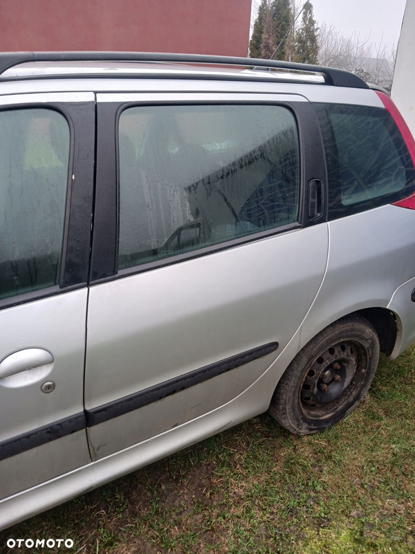 DRZWI LEWY TYŁ PEUGEOT 206 SW KOMBI SREBRNE EZR