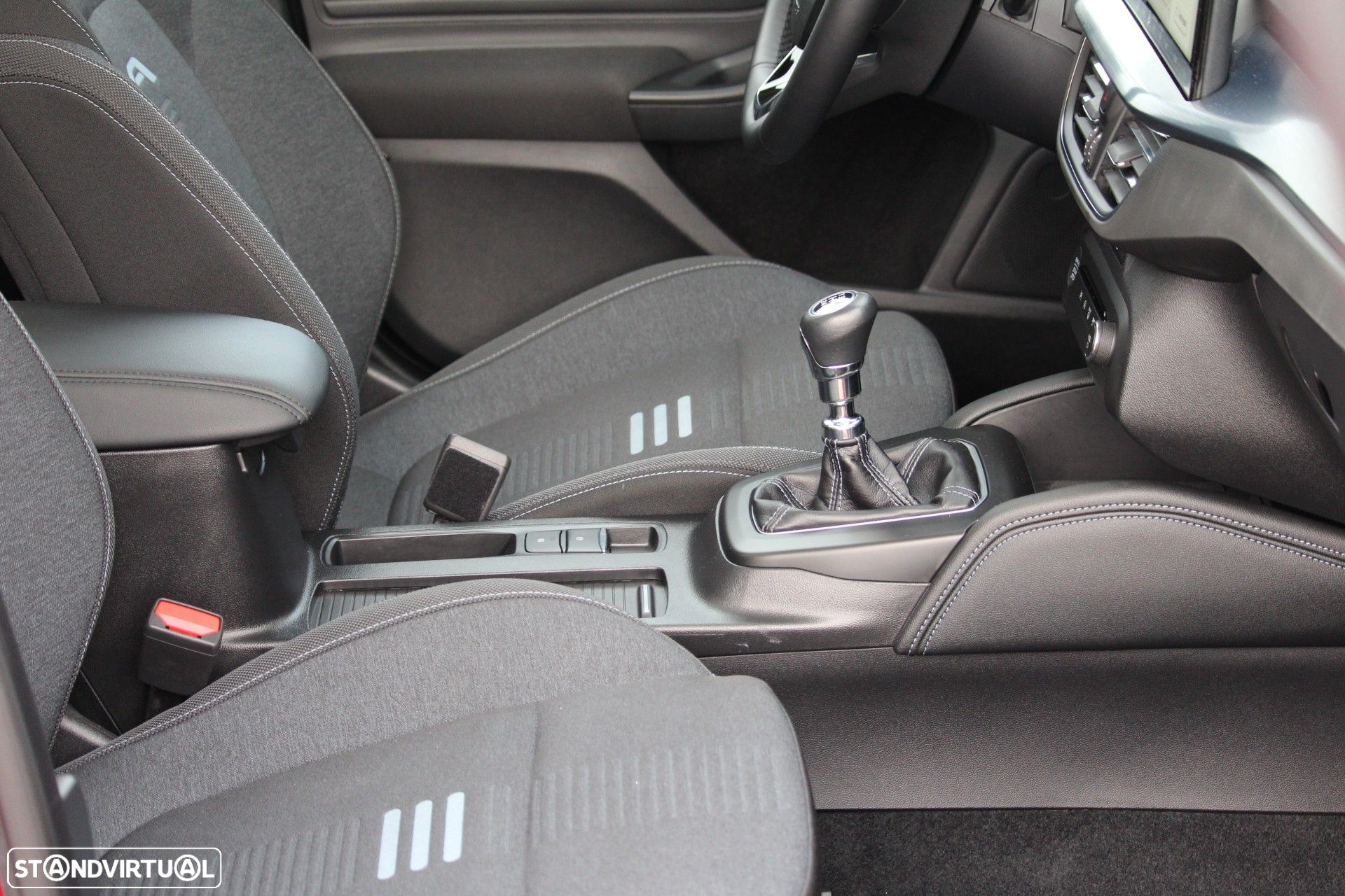 Ford Focus SW 1.0 EcoBoost MHEV Active X - 14